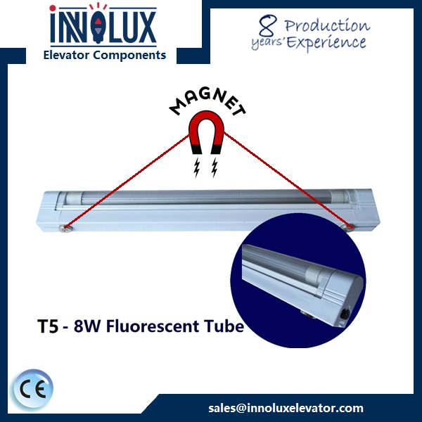 Fluorescent emergency lighting 8W with magnetic base for the car roof